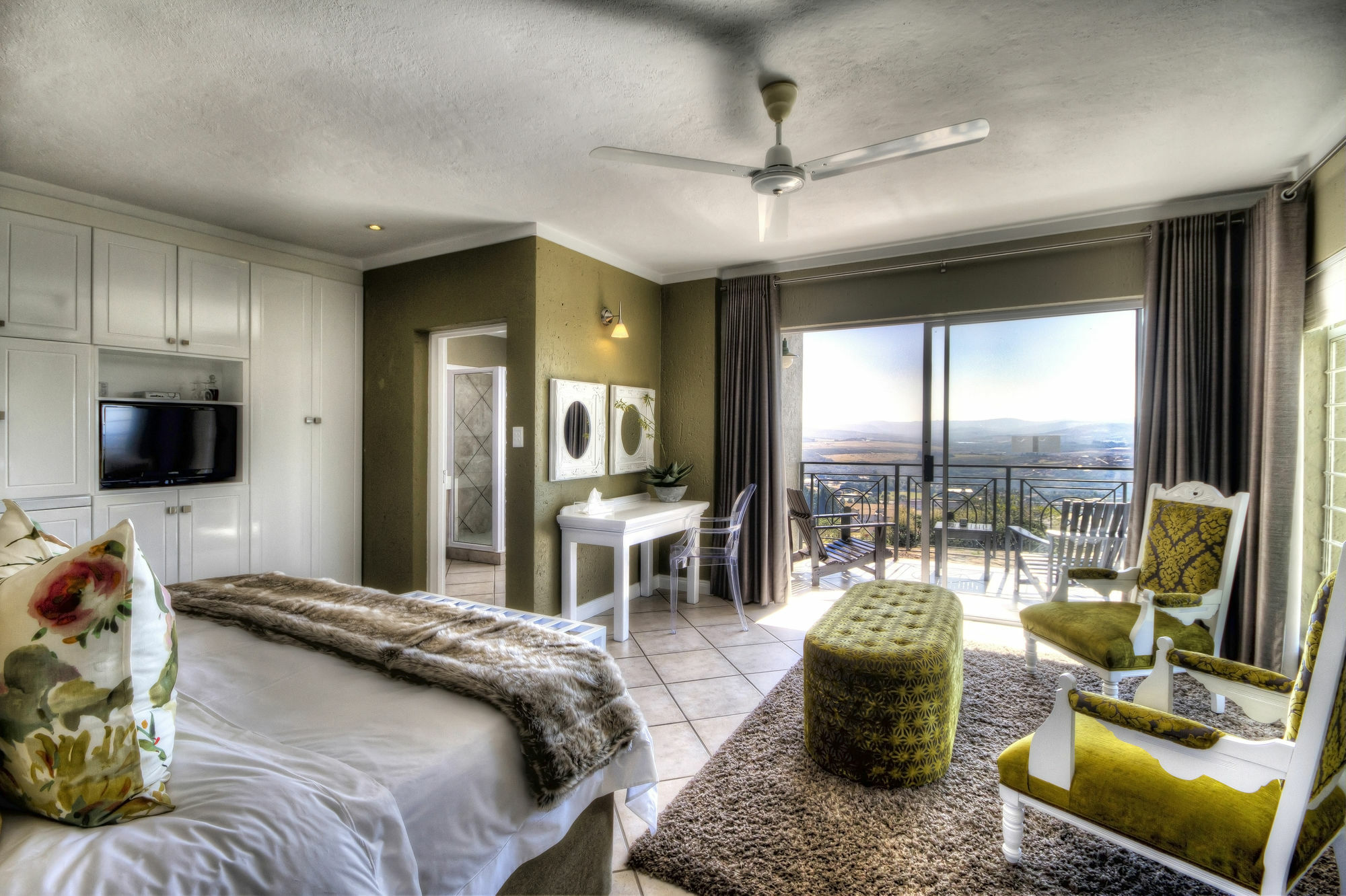 Loerie'S Call Guesthouse Mbombela ภายนอก รูปภาพ